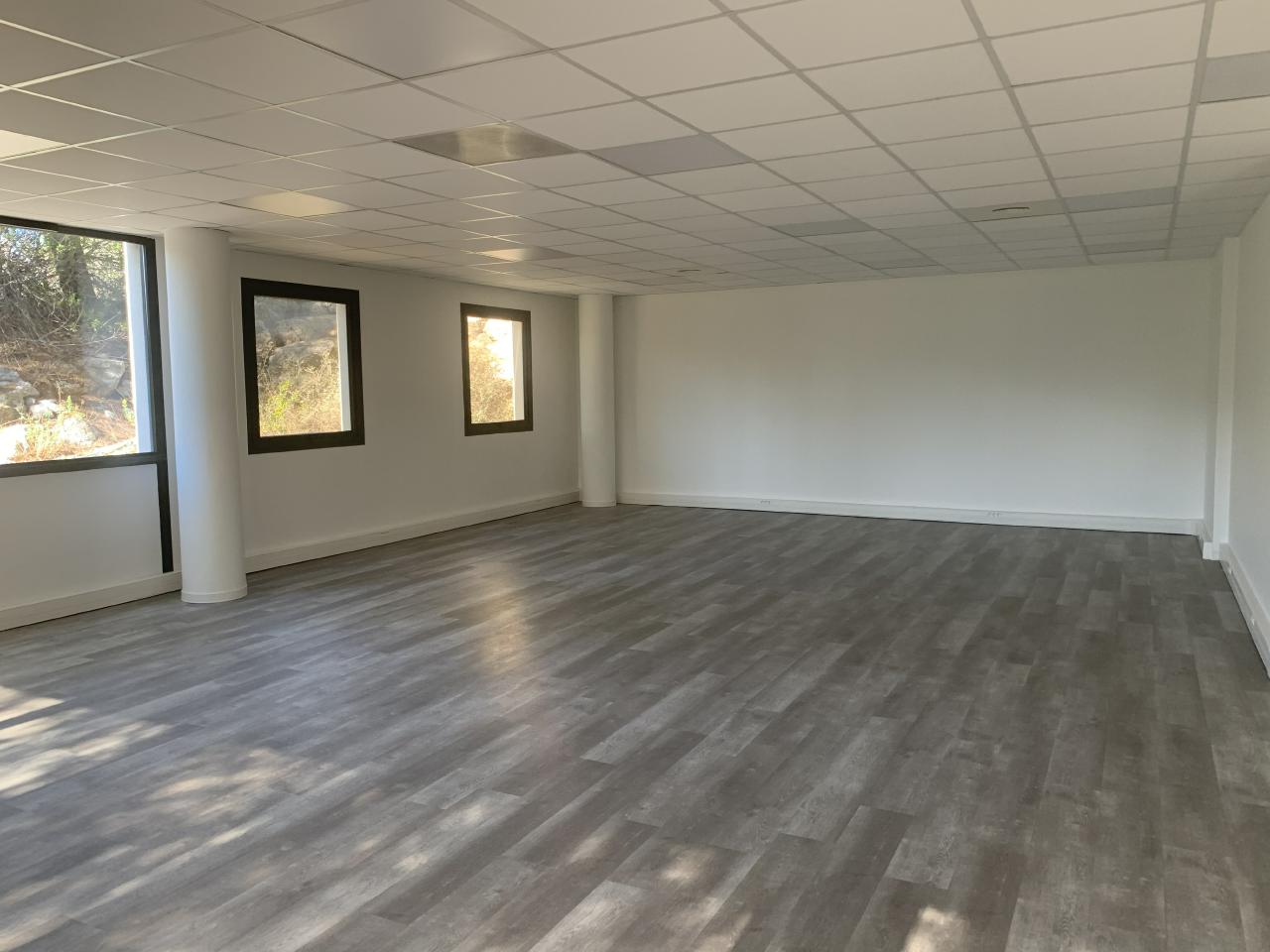 Bureau Aix-en-Provence 97m² Location bureau Aix-en-Provence Bouches-du-Rhône OLBUR2114976 4